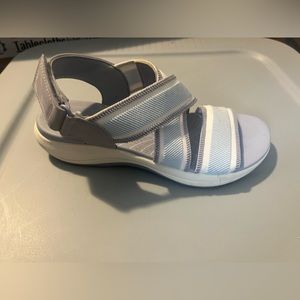 Light blue cloud steppers Clarks sandals